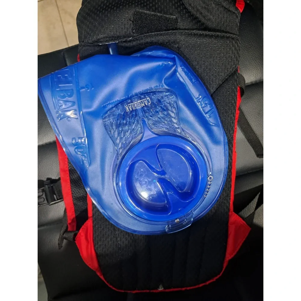 CamelBak Mini M.U.L.E. Kids‎ Hydration Backpack 50 oz (1.5 L) - Red/Flames New